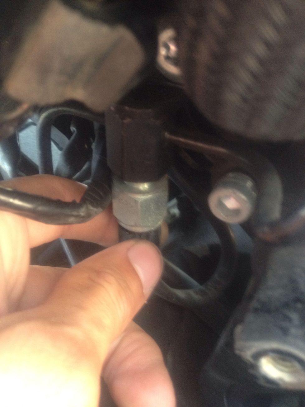 How to replace a rear brake switch on a harley sportster B+C Guides