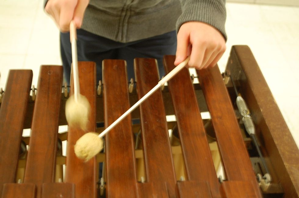 How to play the b flat scale on bells B+C Guides