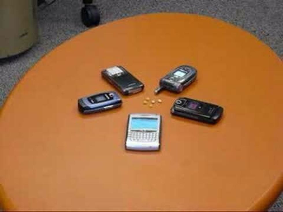 They Put Popcorn Kernels Near Ringing Cell Phones