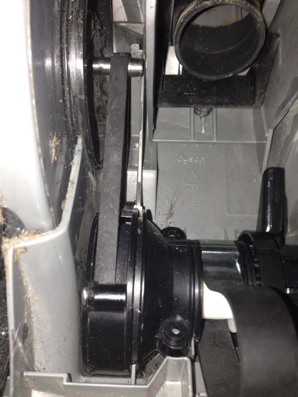 How to install a new dyson clutch B+C Guides