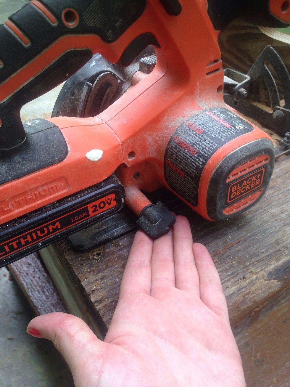 How to use a circular saw for beginners B+C Guides