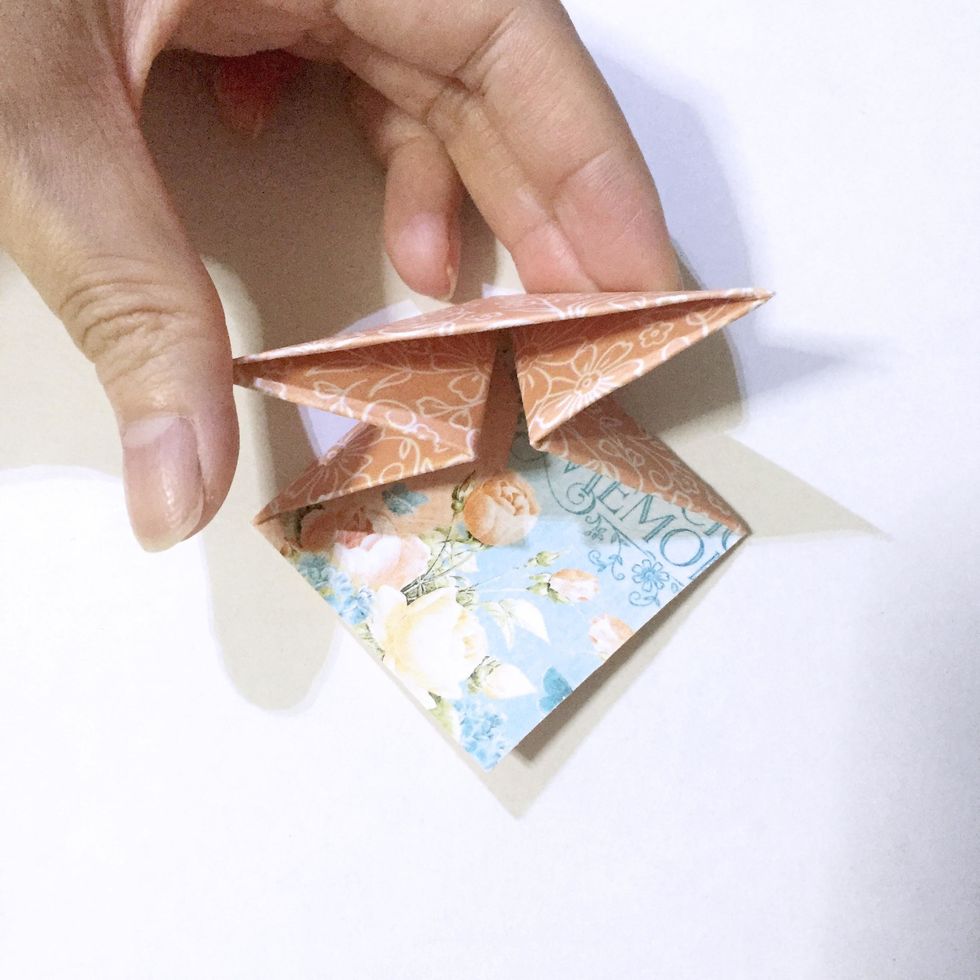 How to make book corners B+C Guides