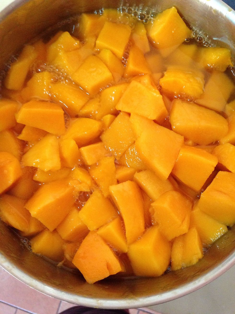 How to cook mango compote B+C Guides