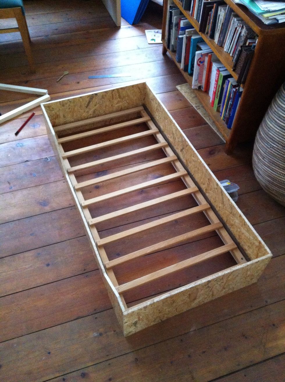 How to make a bed frame for a baby or a kid B+C Guides