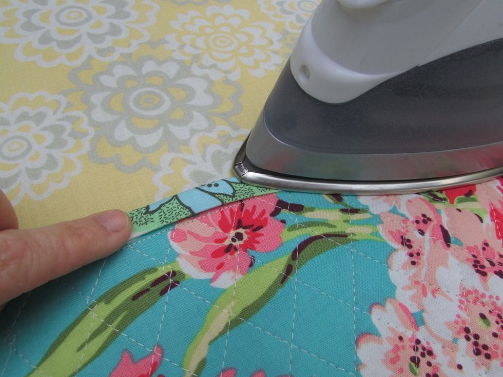 How to sew a knitting needle case B+C Guides