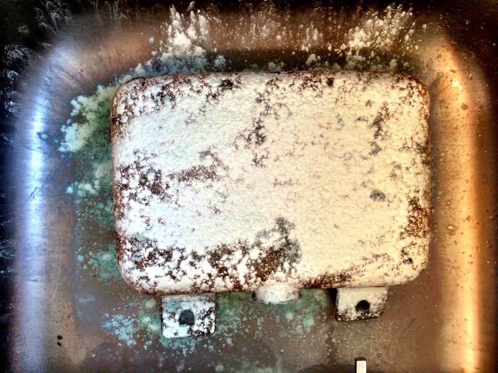 How to clean old plastic reservoir from a vintage benz B+C Guides