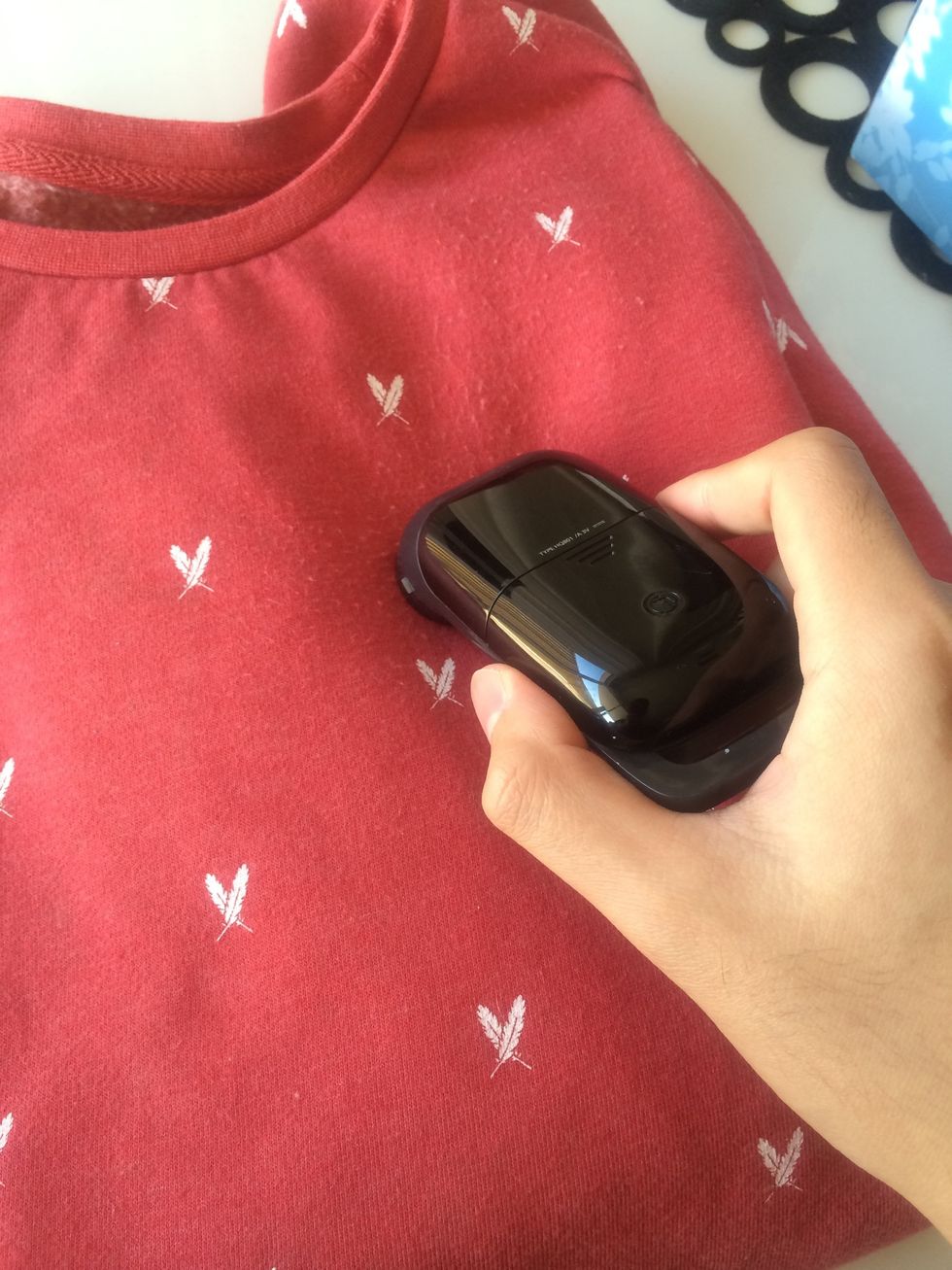 How to get rid of fabric balls on clothes B+C Guides