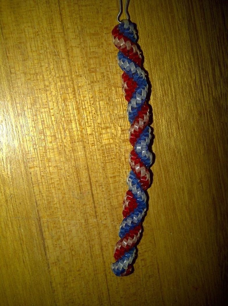 How to make a spiral lanyard - B+C Guides