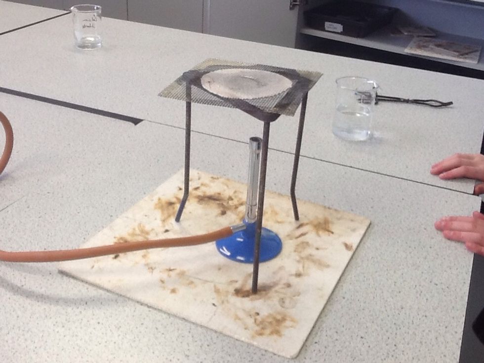 How to set up a bunsen burner B+C Guides