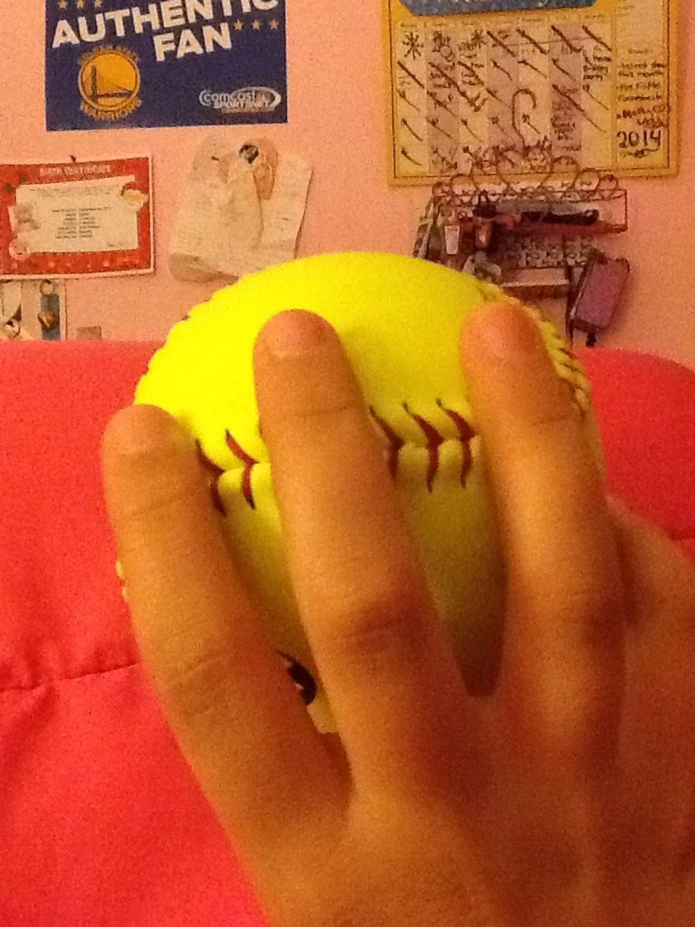How to hold a softball B+C Guides