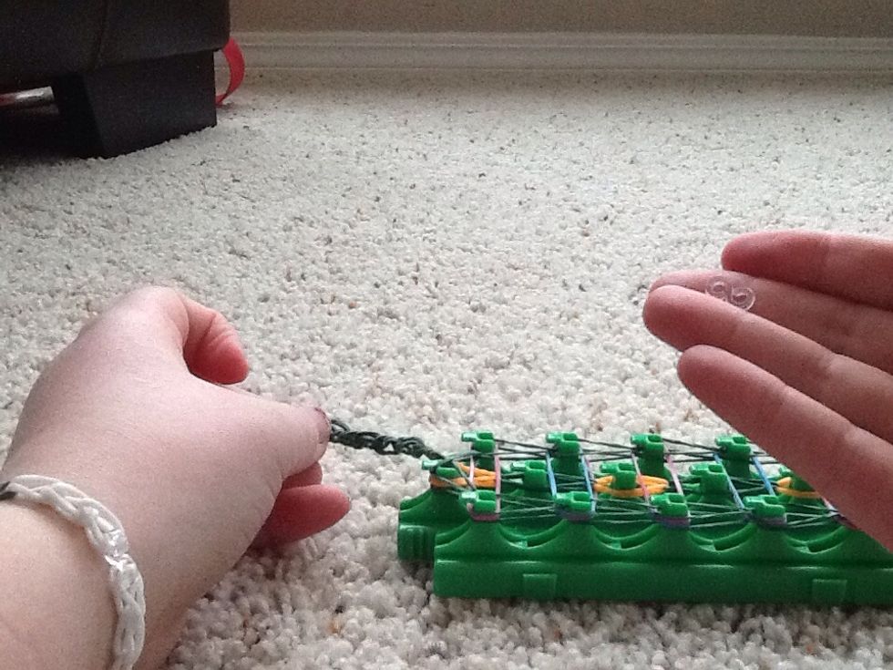How to create a rubber band ladder bracelet B+C Guides
