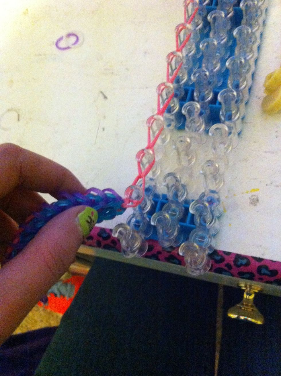 How to make a "zippy chain" rainbow loom bracelet B+C Guides