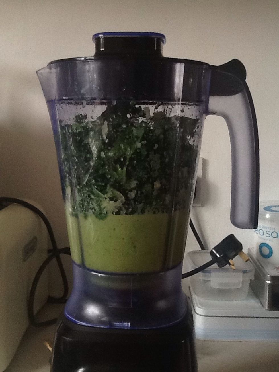 How to make a healthy kale drink B+C Guides