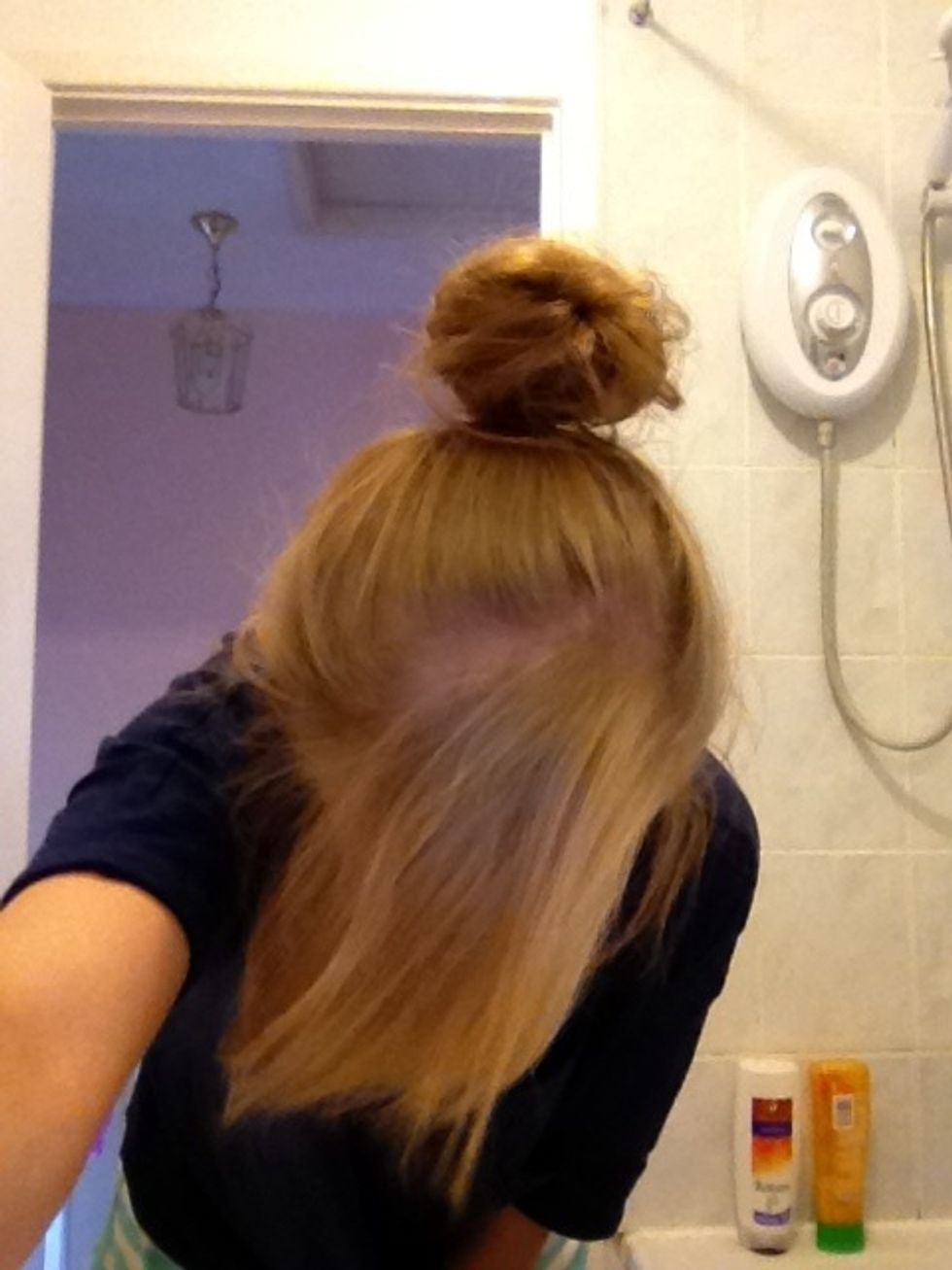 How to make a messy bun without bobby pins B+C Guides