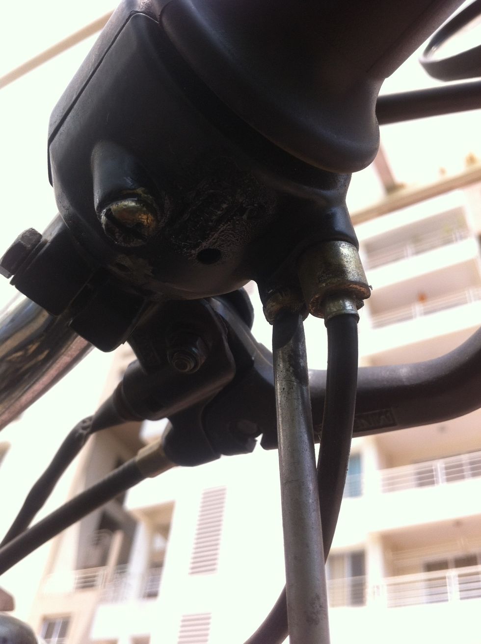 How to change throttle cable for a royal enfield std 350 B+C Guides