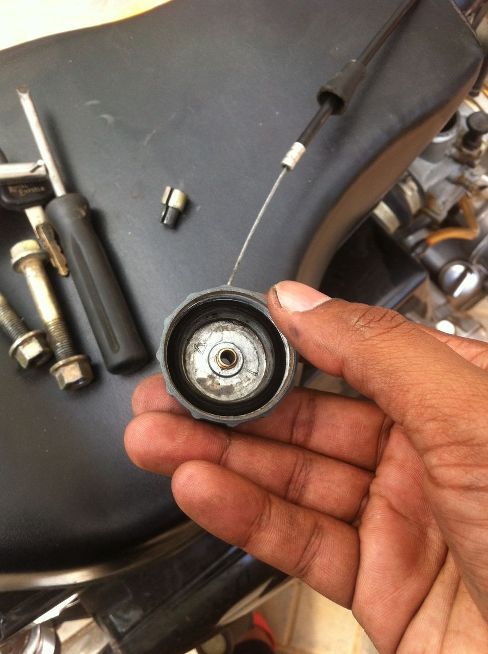 How to change throttle cable for a royal enfield std 350 B+C Guides