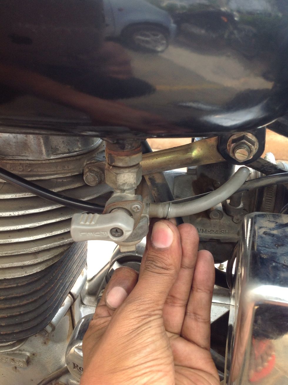 How to change throttle cable for a royal enfield std 350 B+C Guides