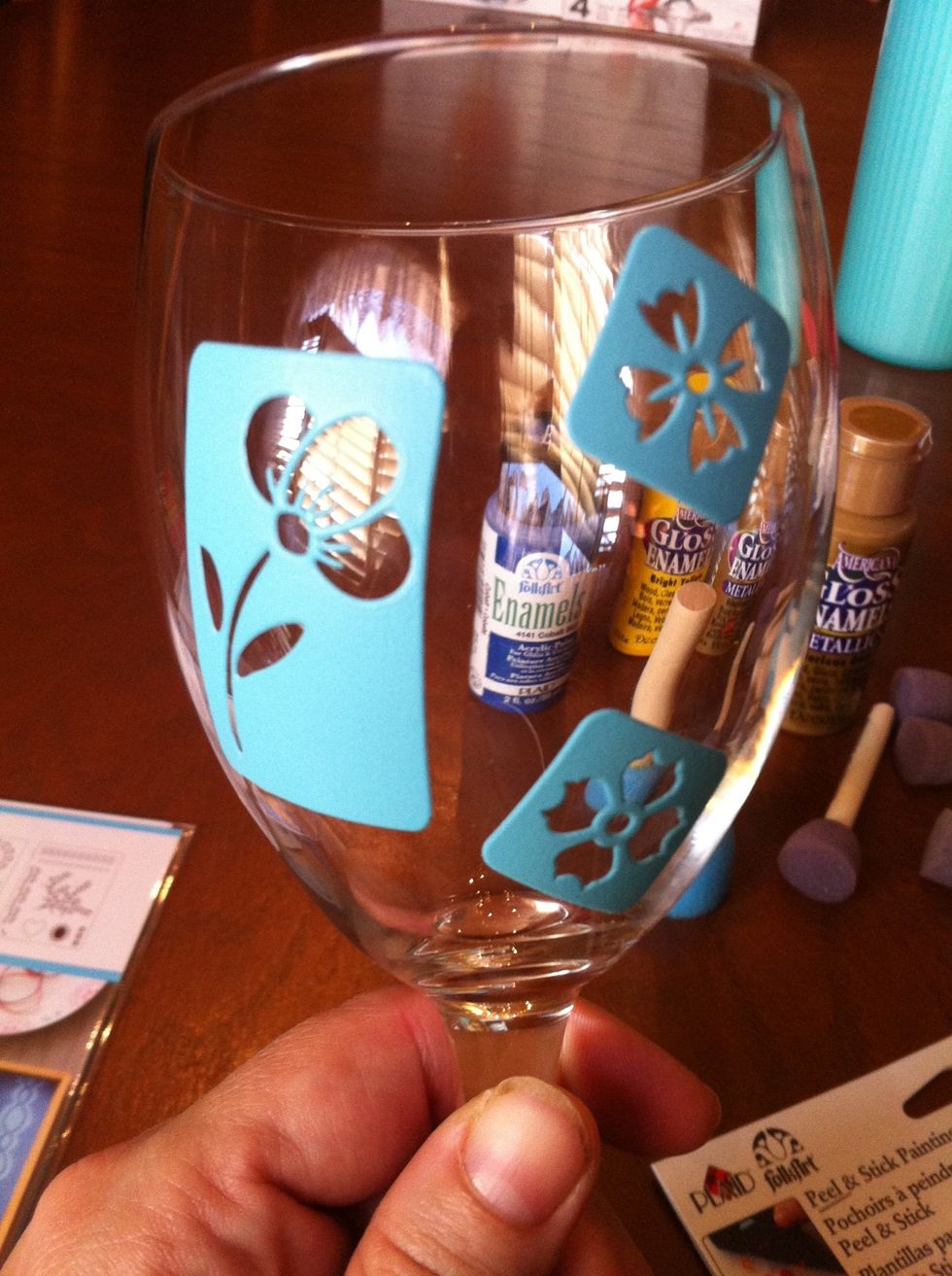 How to paint wine glasses B+C Guides
