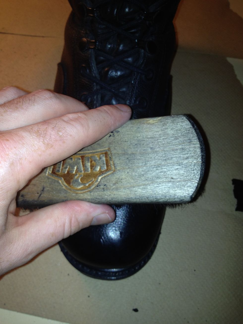 How to polish combat boots B+C Guides