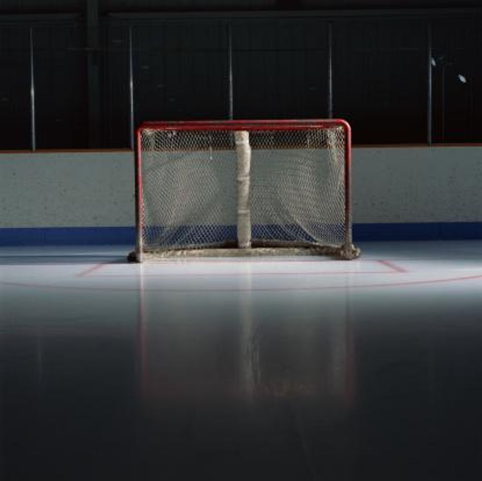 How to put on hockey gear B+C Guides