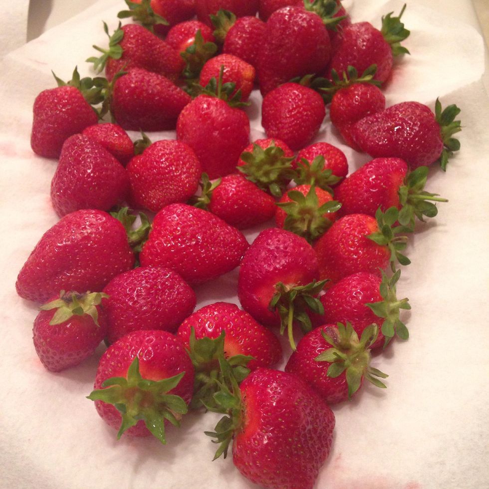 How to clean strawberries to last longer B+C Guides