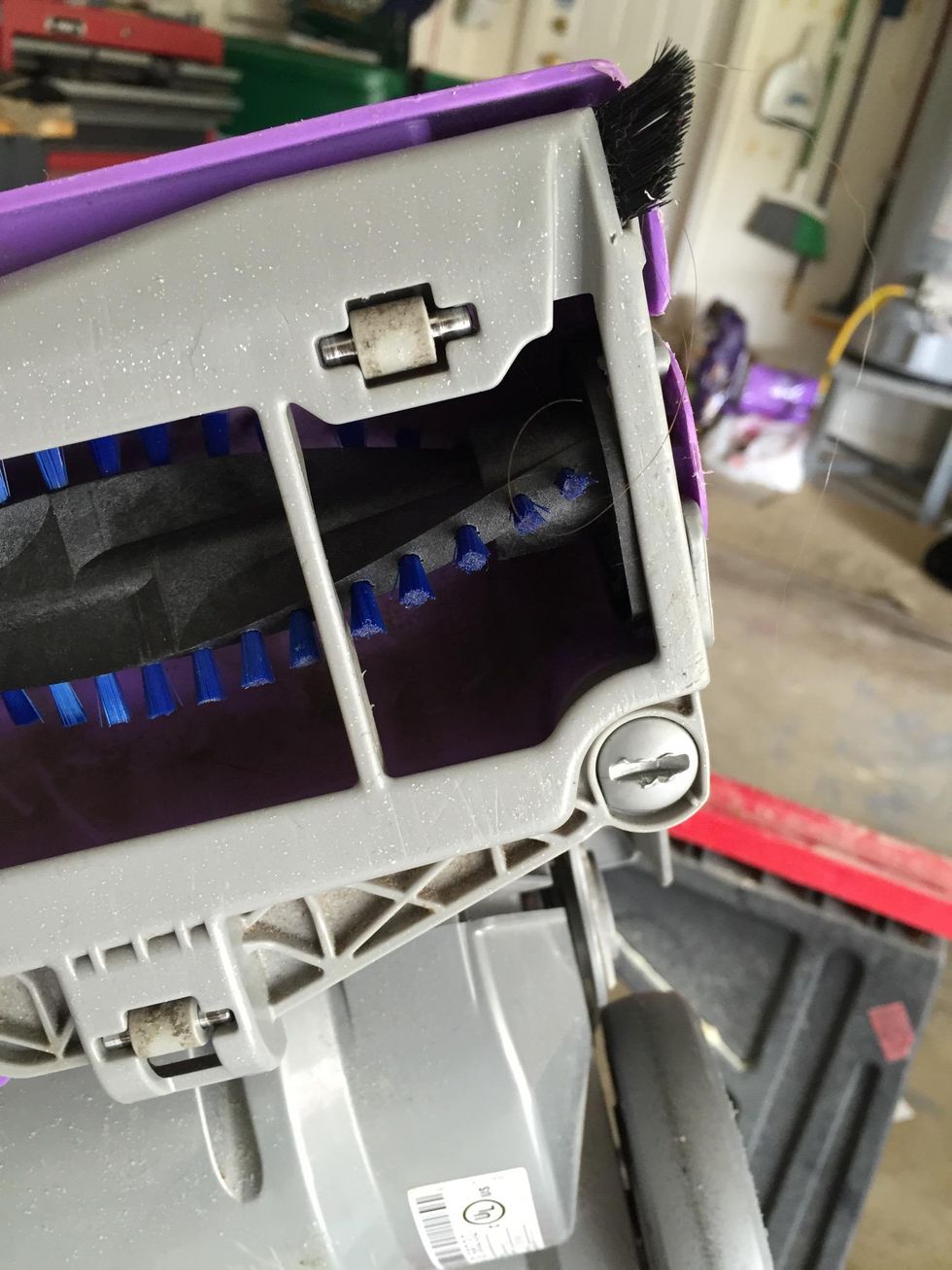 How to replace a dyson beater bar B+C Guides