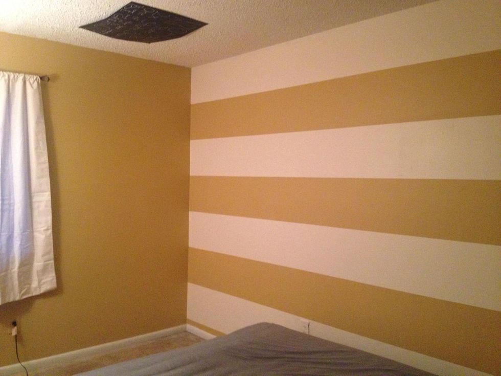How to paint a striped wall B+C Guides
