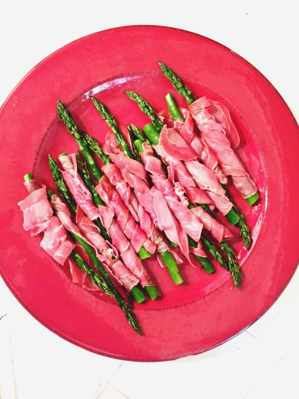 How to make asparagus wrapped prosciutto B+C Guides