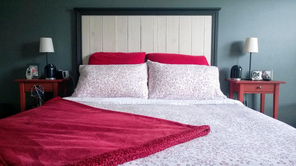 How to build a headboard out of fence boards B+C Guides