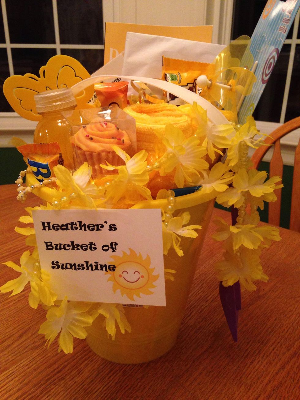 How to make a bucket of sunshine - B+C Guides