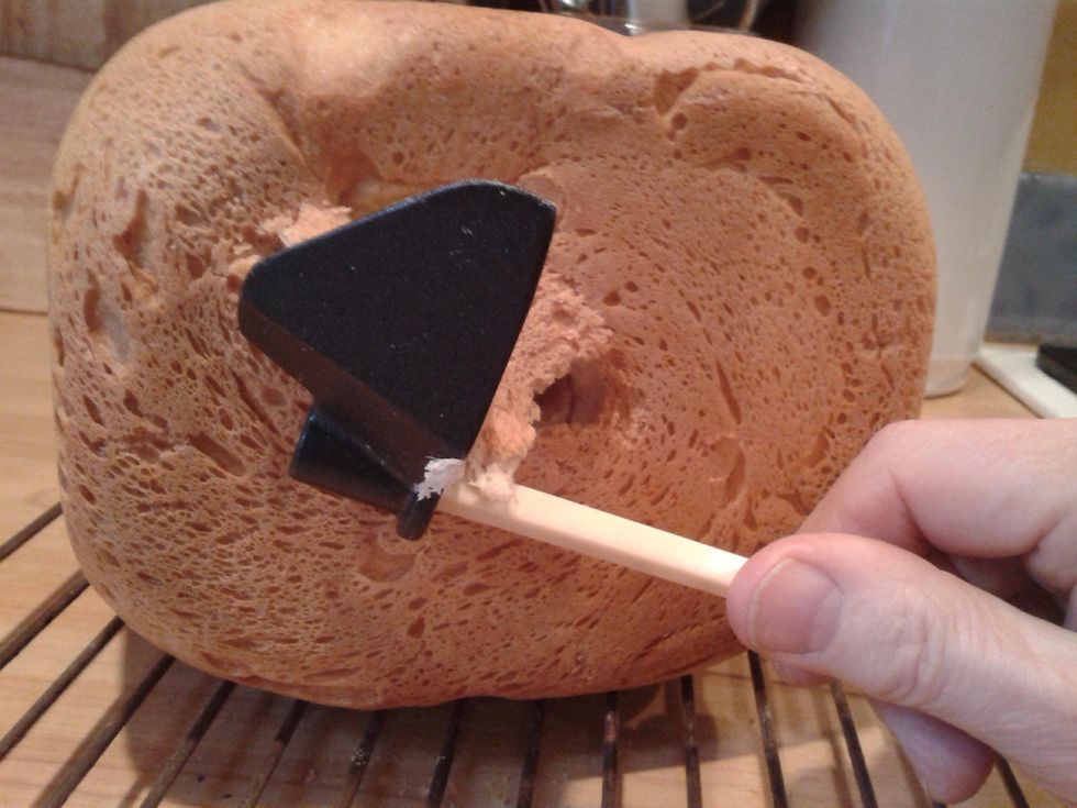 How to remove a breadmaker paddle using a chopstick B+C Guides