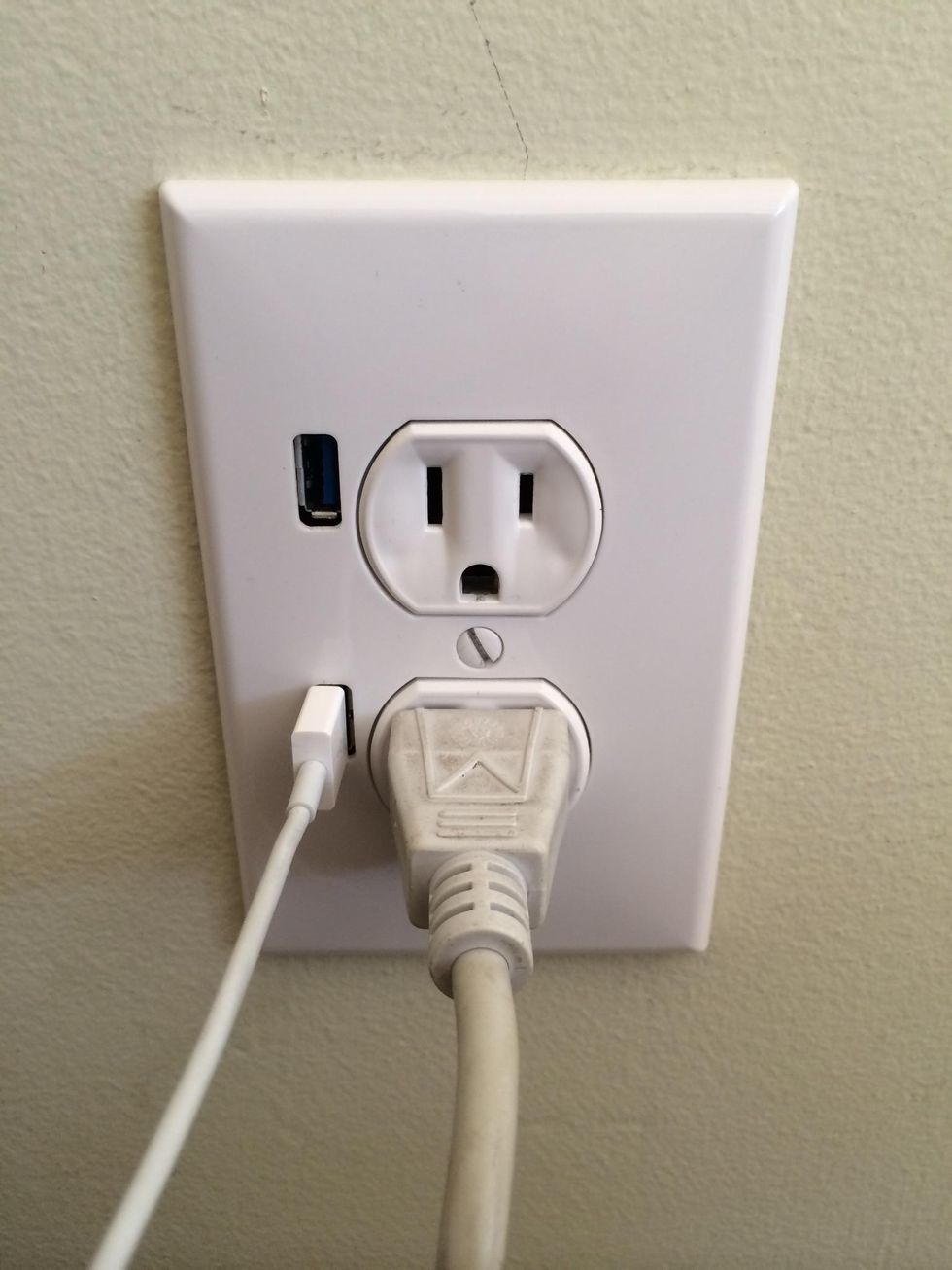 How to install a usb electrical wall outlet B+C Guides