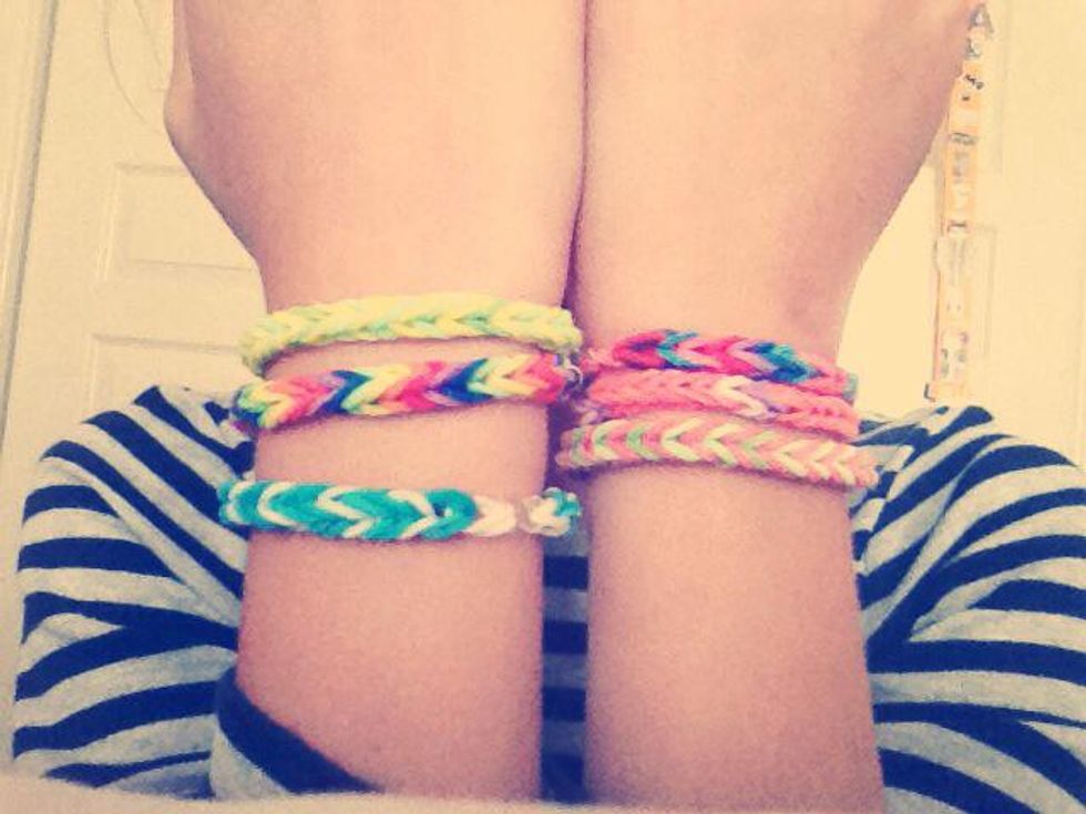 How to make a loom bracelet (without a loom) B+C Guides