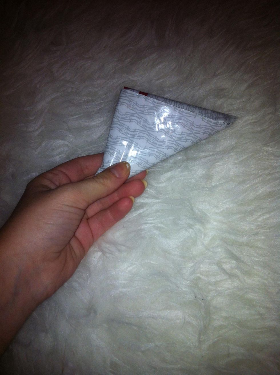 How to fold a plastic bag B+C Guides