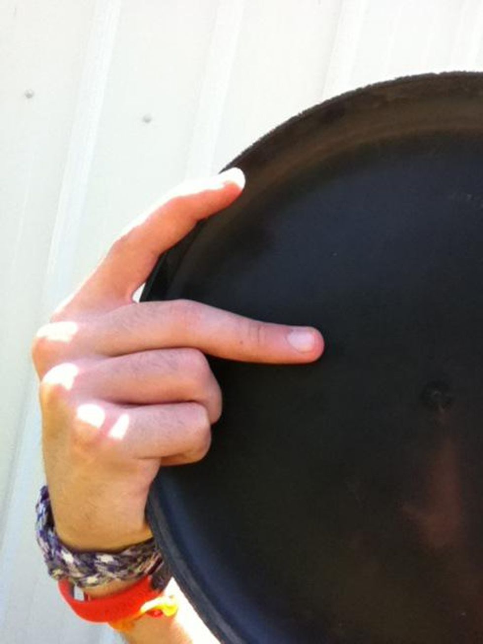 How to throw a underhand frisbee B+C Guides