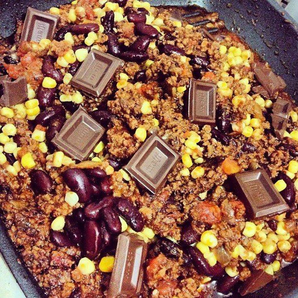 How to cook chocolate chili con carne! B+C Guides