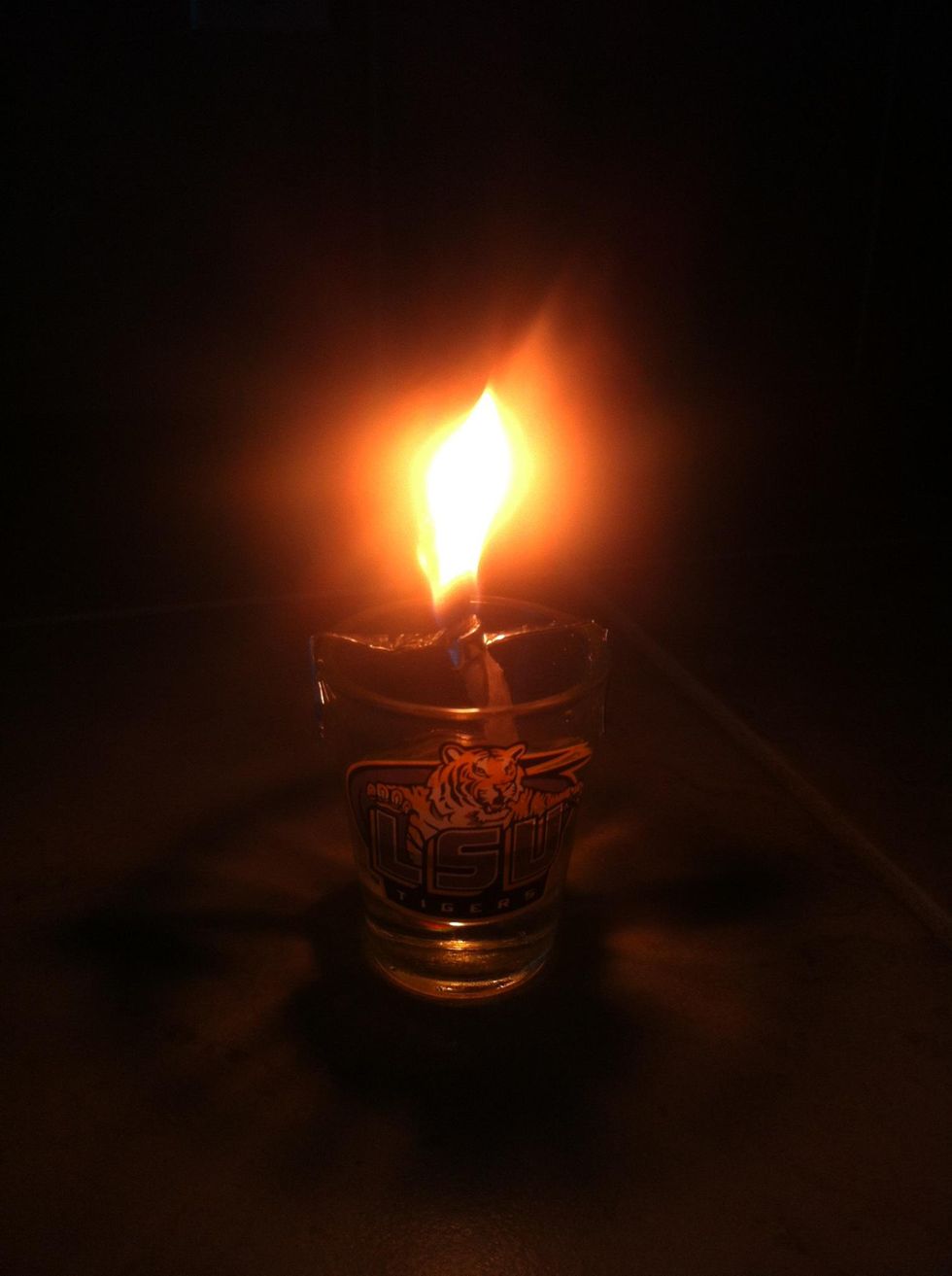 How to make an emergency oil lamp B+C Guides