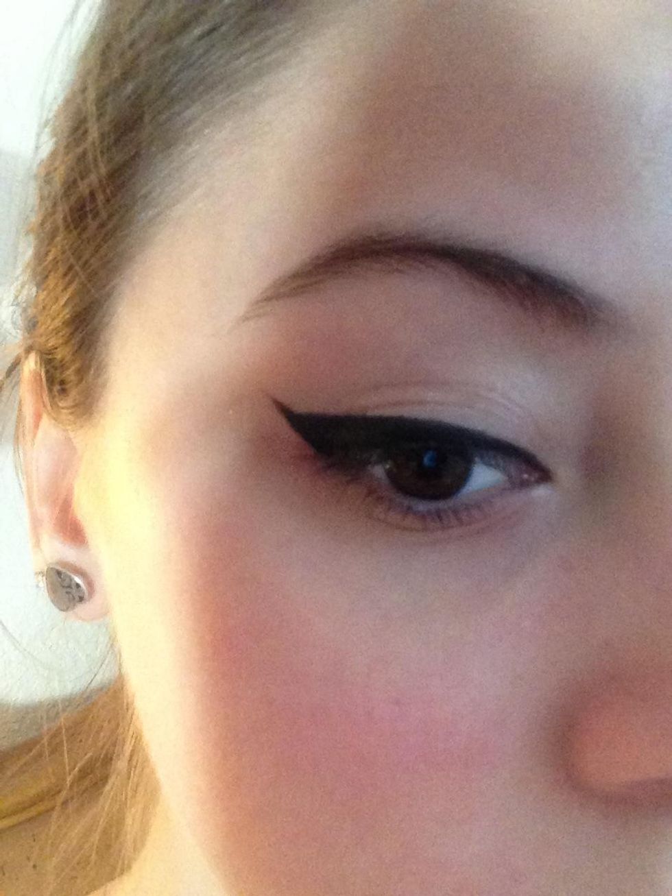 How to create the perfect winged eyeliner B+C Guides