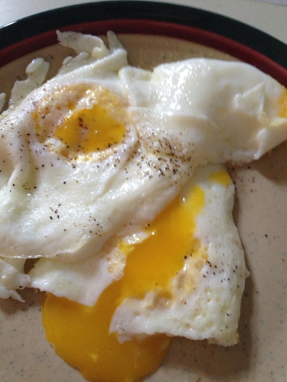 How to make easy over eggs B+C Guides