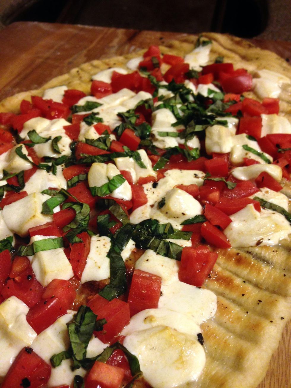 How to make grilled wood fired margherita pizza B+C Guides