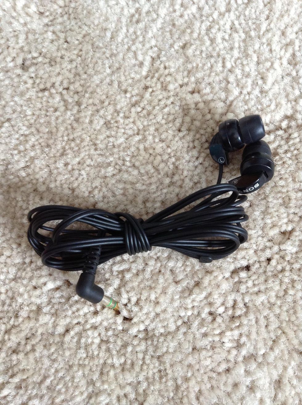 How to wrap earbuds B+C Guides