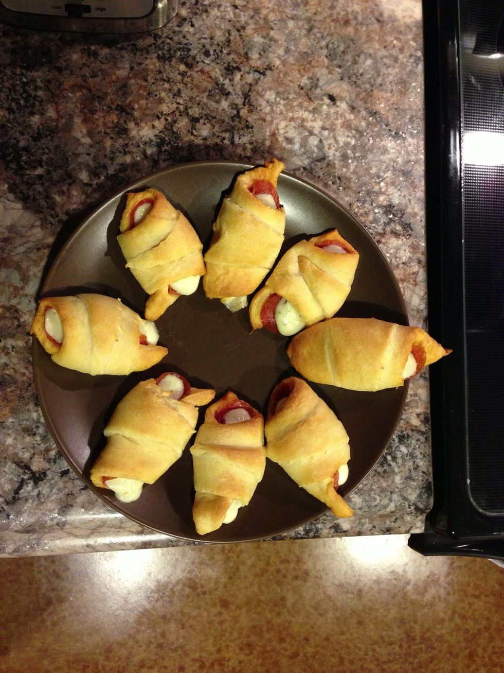 How to bake pizza rolls B+C Guides