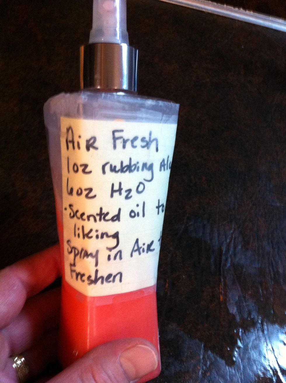 How to freshen air with homemade spray B+C Guides