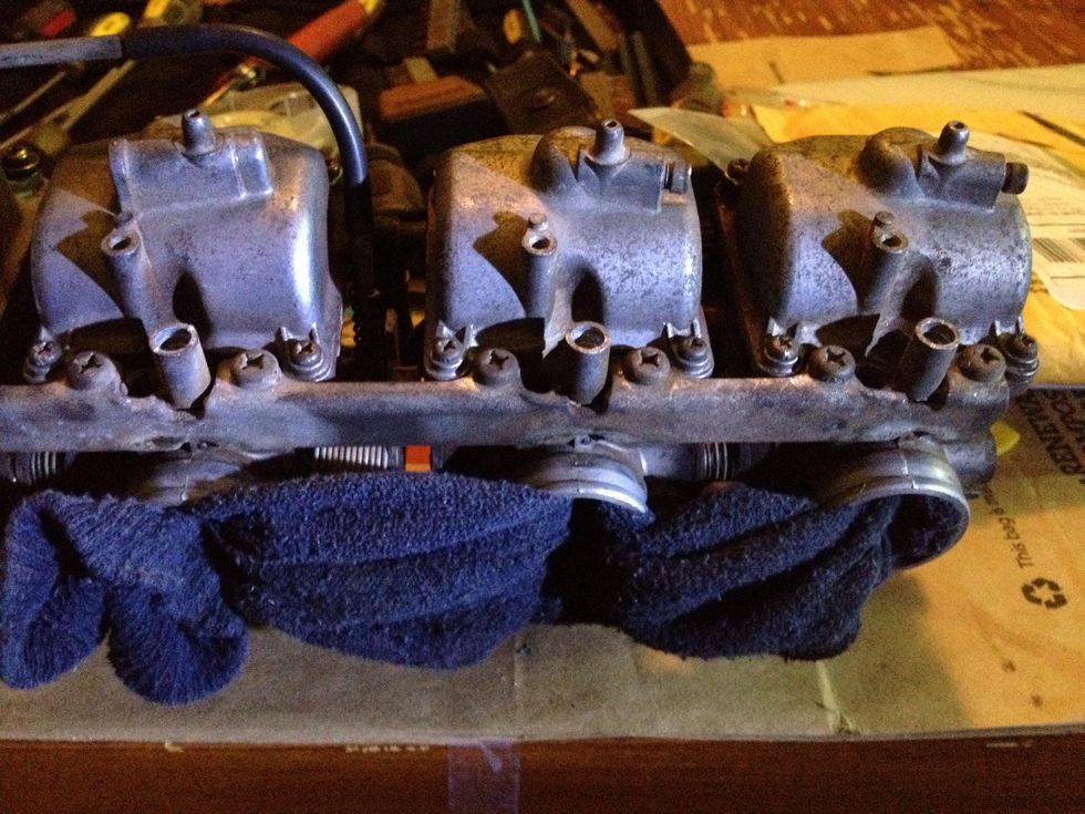 How to rebuild kawasaki concourse carbs B+C Guides