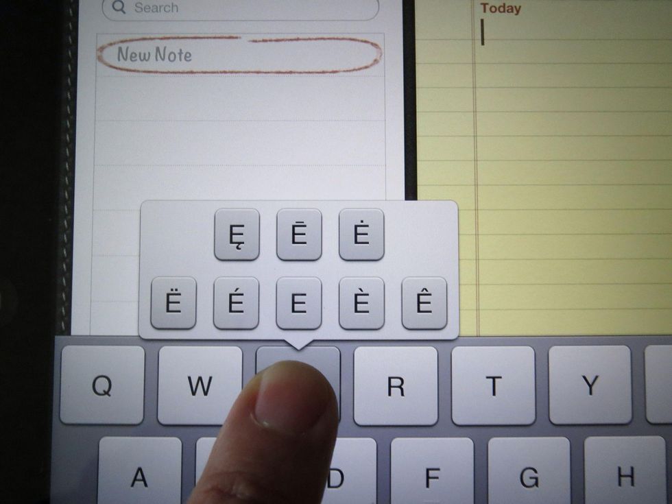 how-to-find-hidden-characters-on-the-ipad-keyboard-b-c-guides