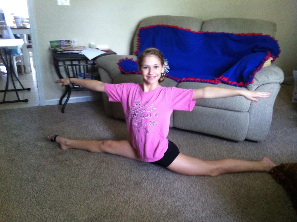 Various Splits How to do the splits and variations of them - B+C Guides