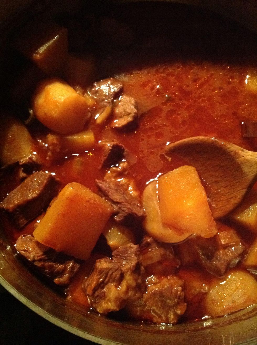 How to cook beef stew with baby turnips and sunchokes B+C Guides