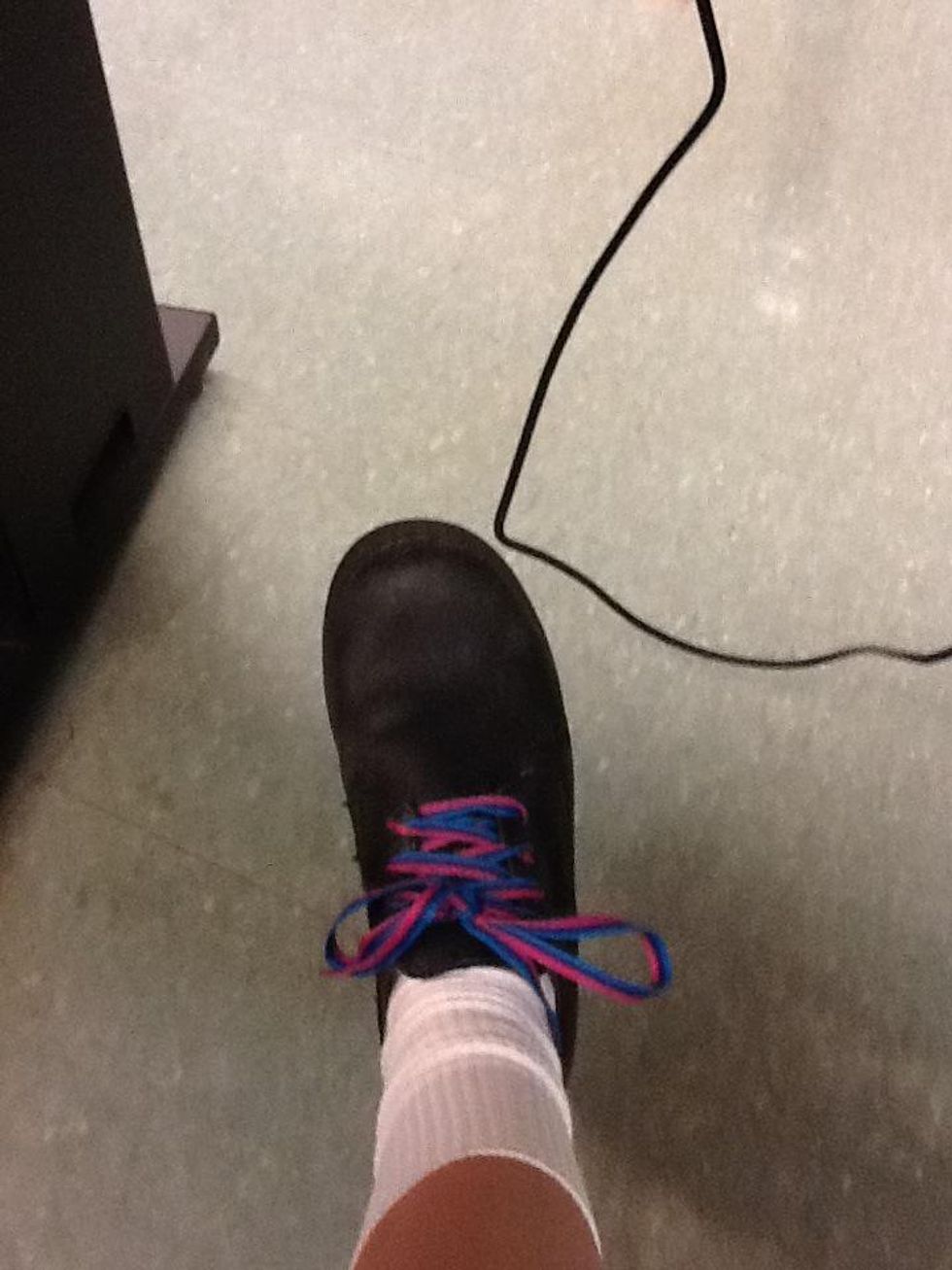 how to put shoelaces on jordans