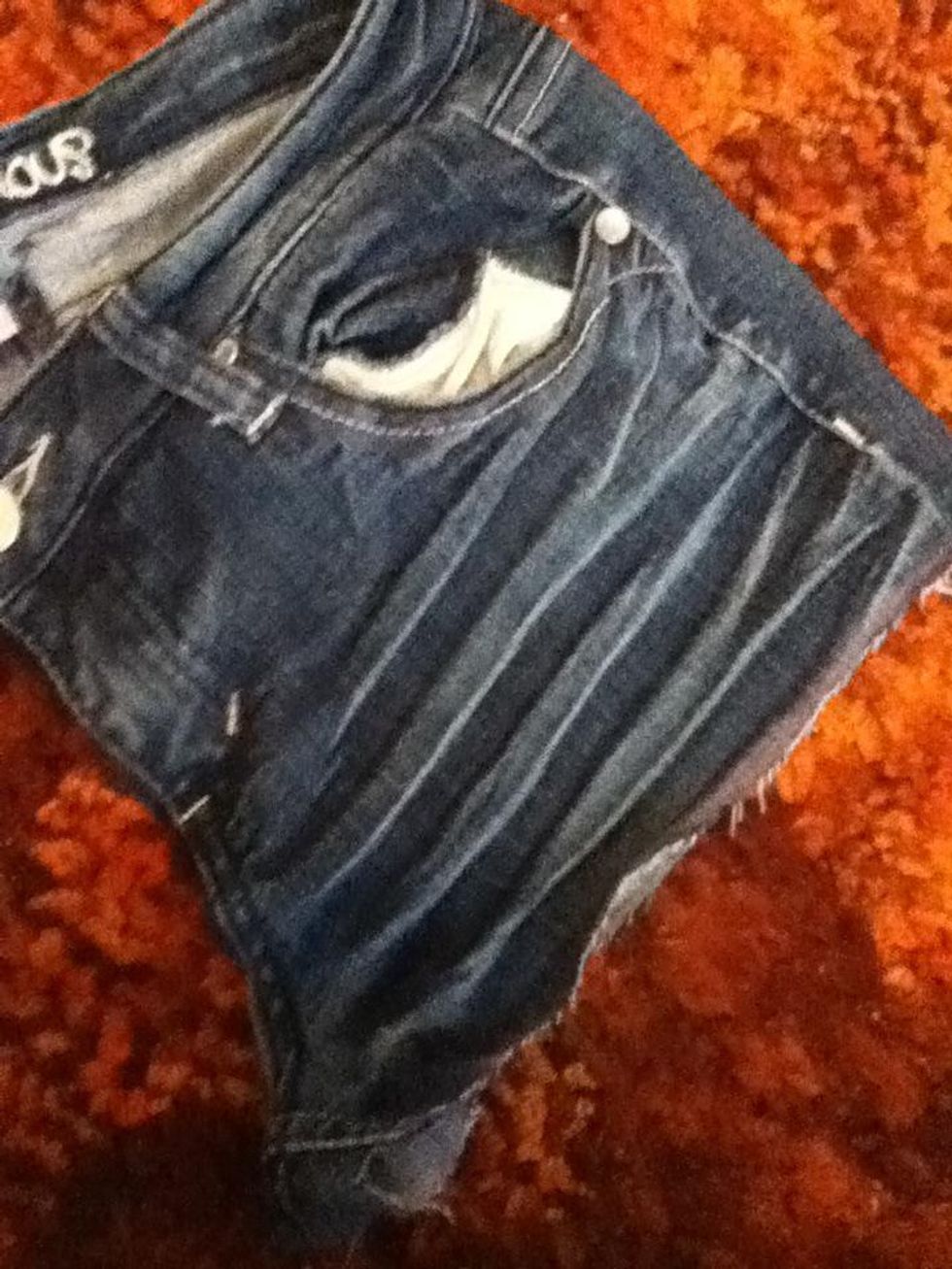 How to cut pants into shorts B+C Guides