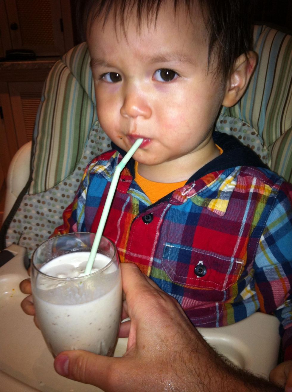 How to make a healthy banana milkshake B+C Guides